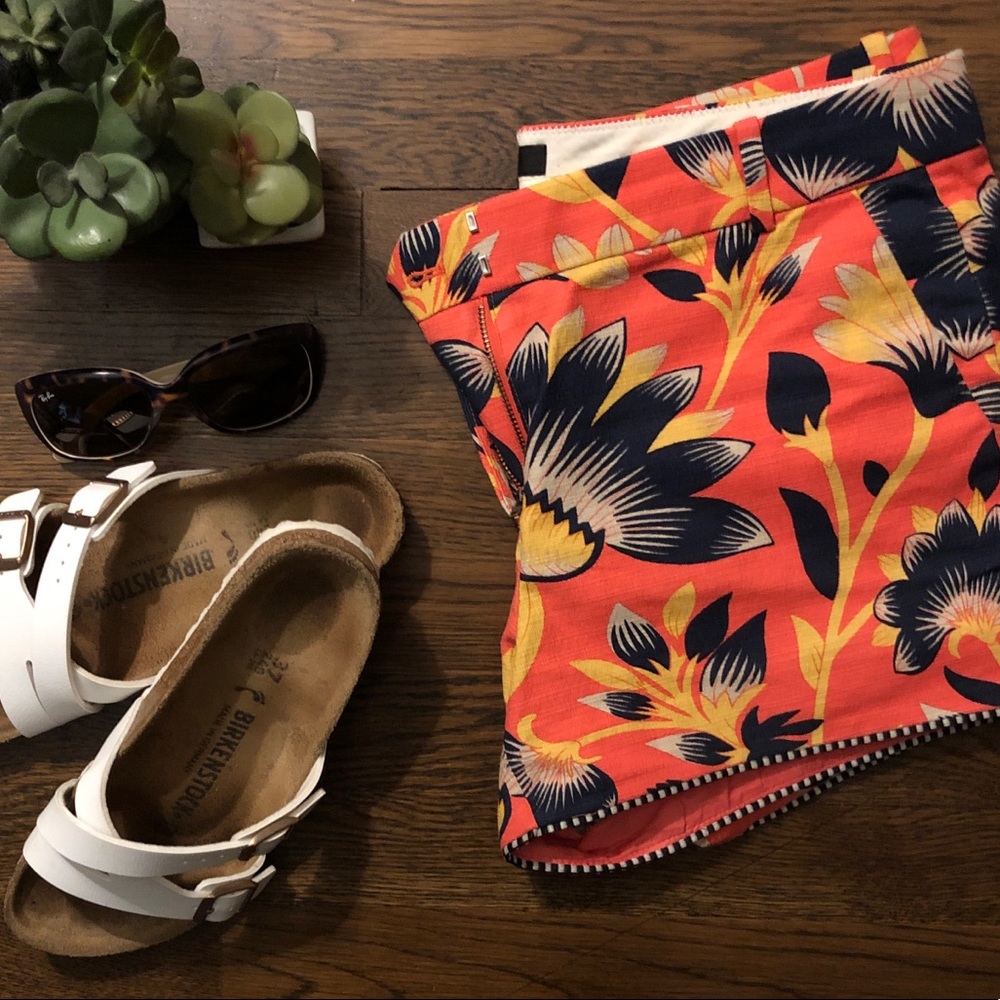 J Crew Hibiscus Shorts, size 8